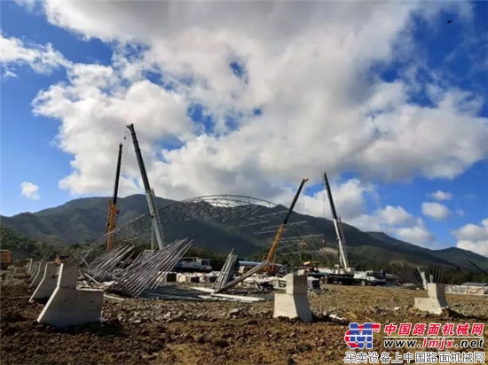 “一带一路”唤醒印尼沉寂岛屿,赤道上发现最美徐工起重机!