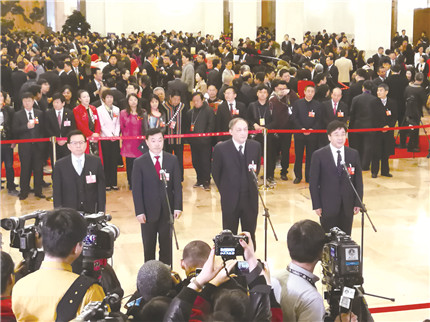 集中力量谋发展用“铁人”精神打造中国名片