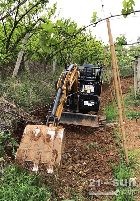 三一微挖施工中